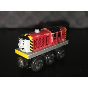 Thomas & Friends Wooden Railway Salty Red Dockside Diesel Engine 2991 Magnetic